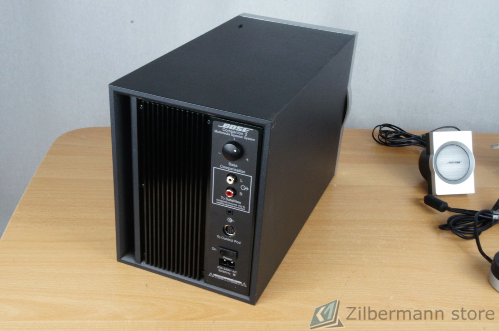 Bose_Companion_3_Multimedia_Lautsprecher_System_04