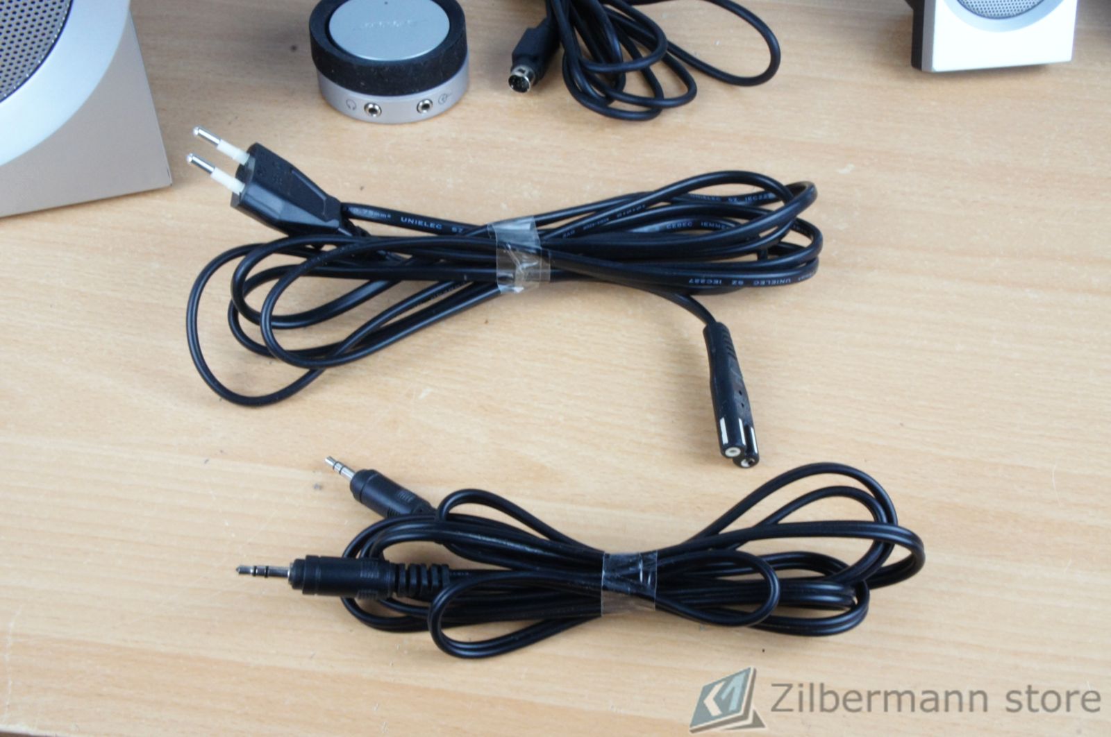 Bose_Companion_3_Multimedia_Lautsprecher_System_11