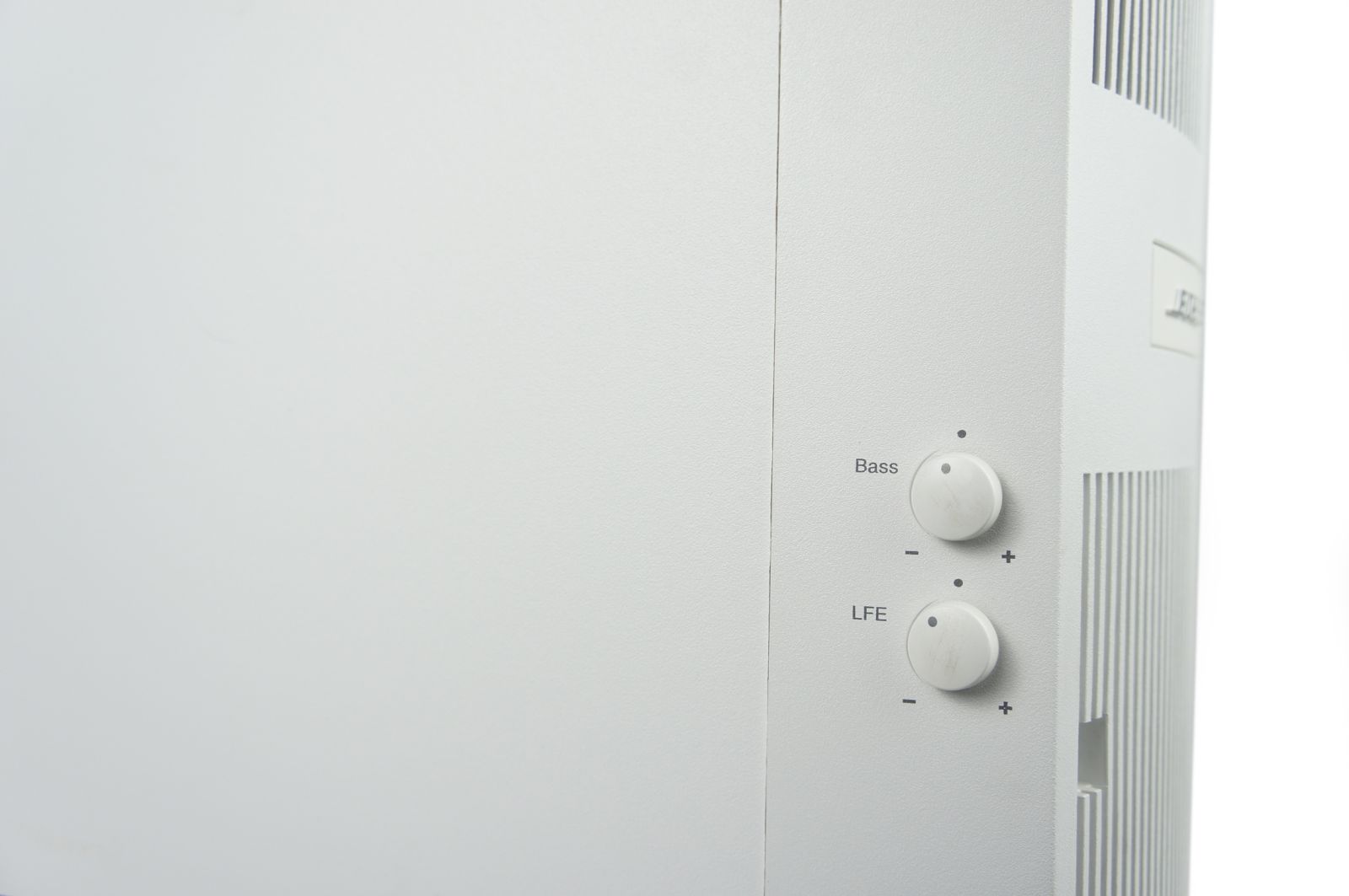 Bose_Acoustimass_10_Series_IV_Powered_Subwoofer_Aktiv_Weiss_inkl_Kabeln_05