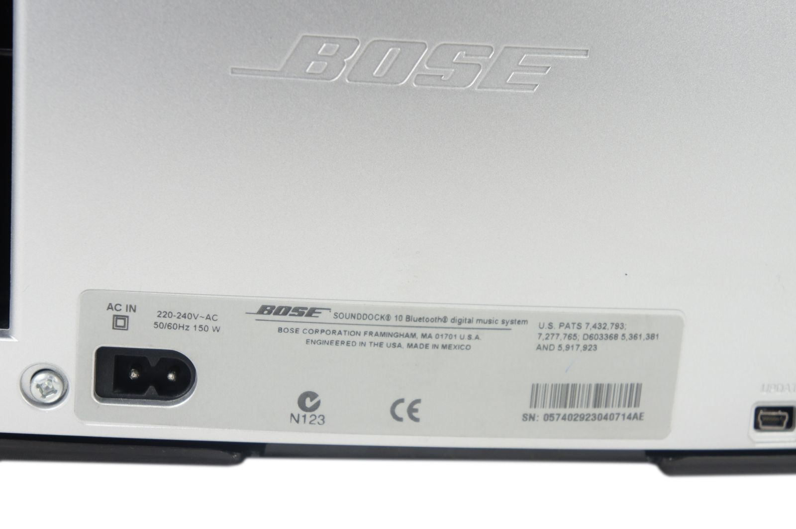 Bose_SoundDock_10_Bluetooth_digital_music_system_06