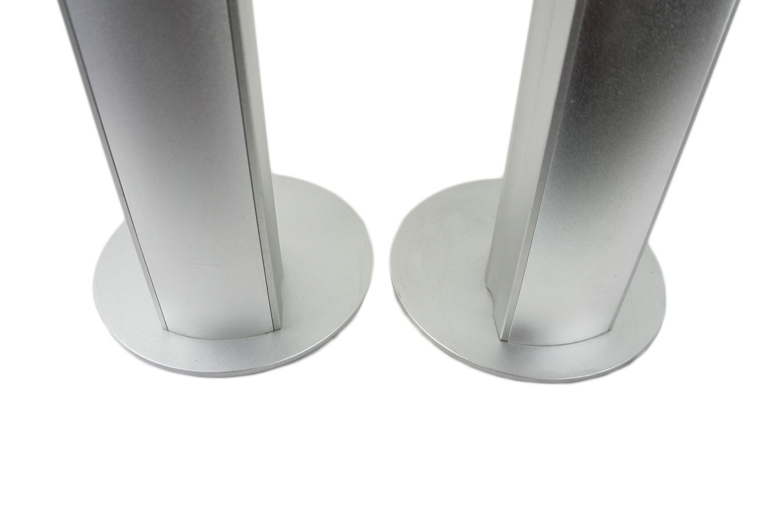 2x_Teufel_Concept_S_Stand-Saulenlautsprecher_Satelliten_Boxen_Alu_Silber_07