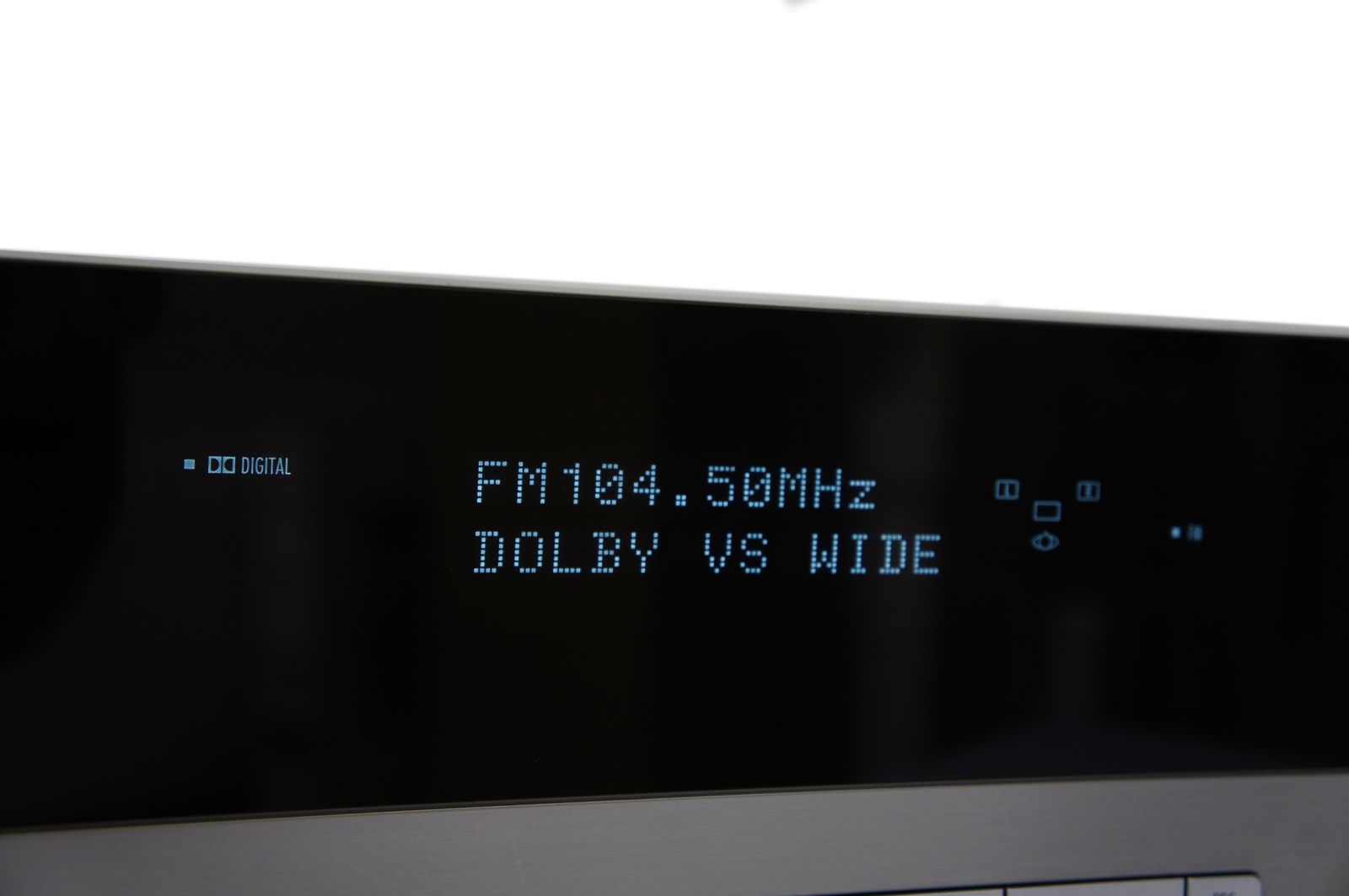 Harman_Kardon_AVR_132_Digital_Heimkino_5.1_AV_Receiver_02