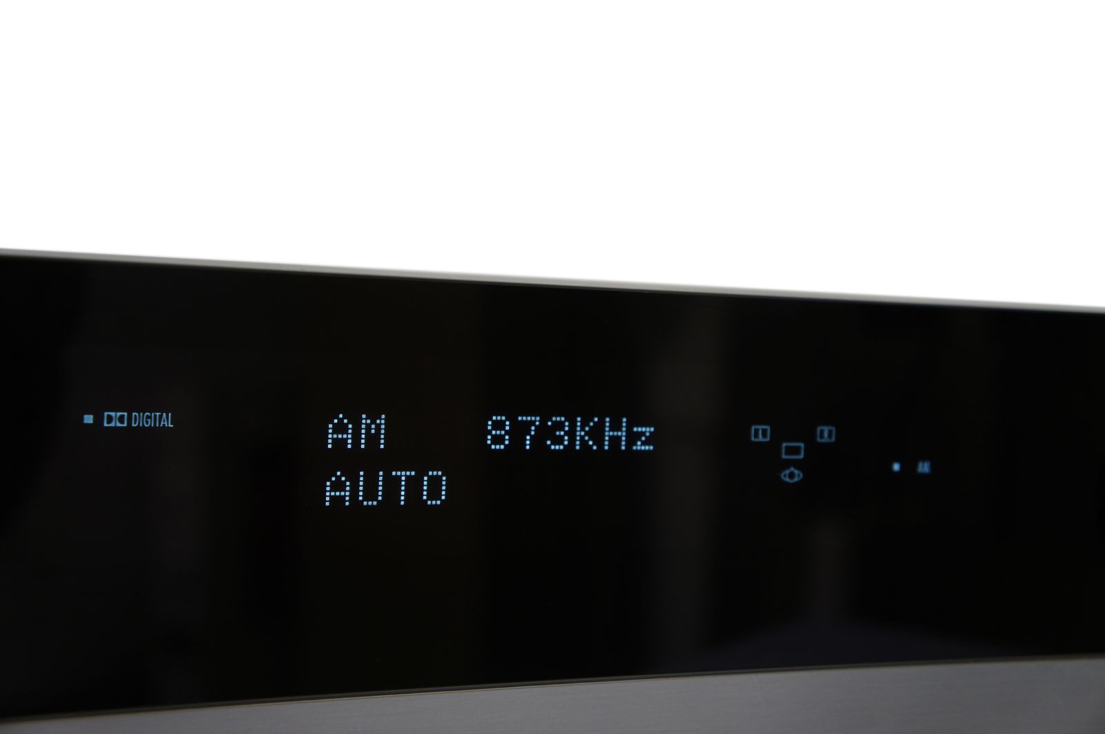 Harman_Kardon_AVR_132_Digital_Heimkino_5.1_AV_Receiver_03