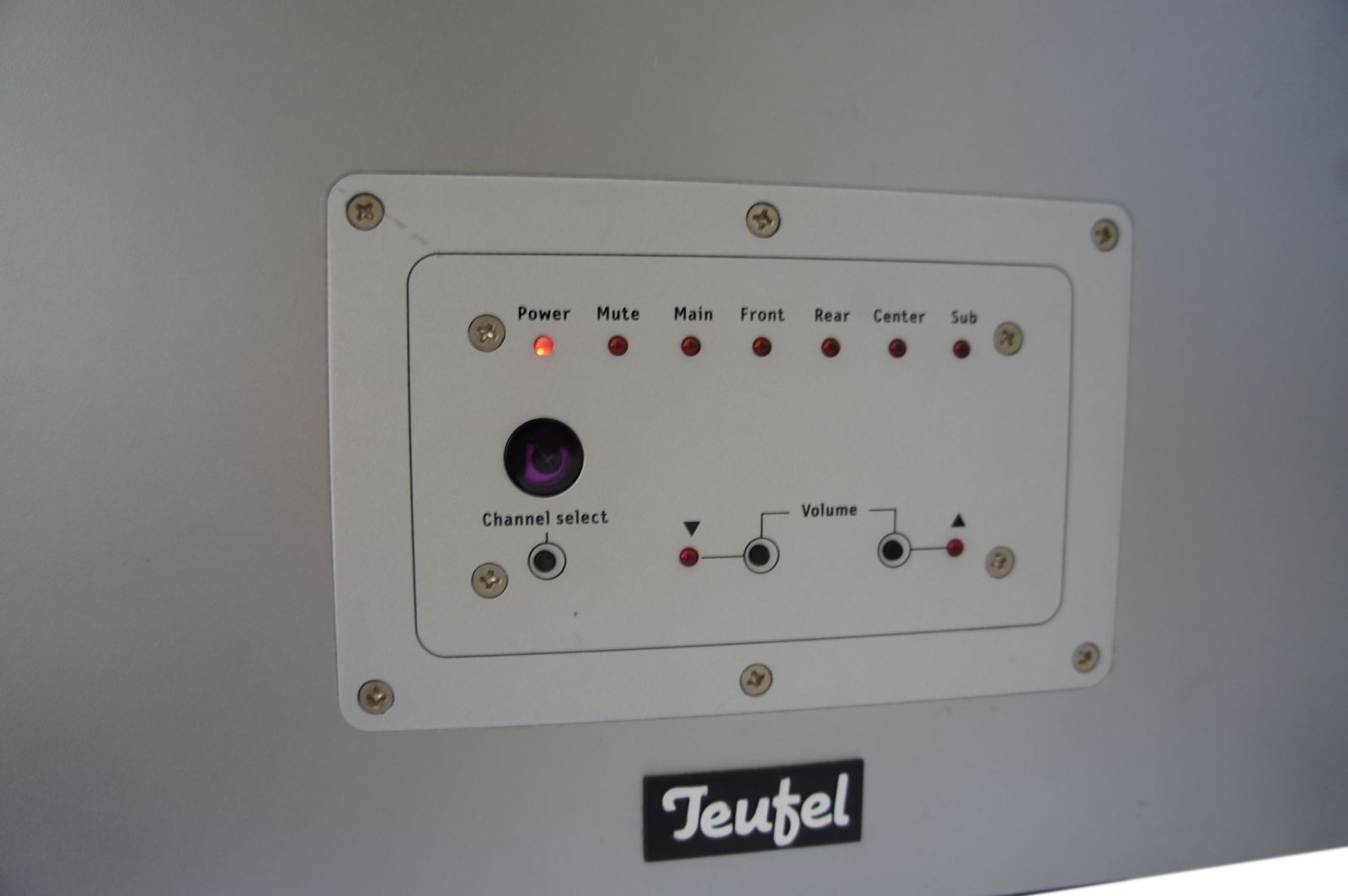 Teufel_Concept_E_Subwoofer_Aktiv