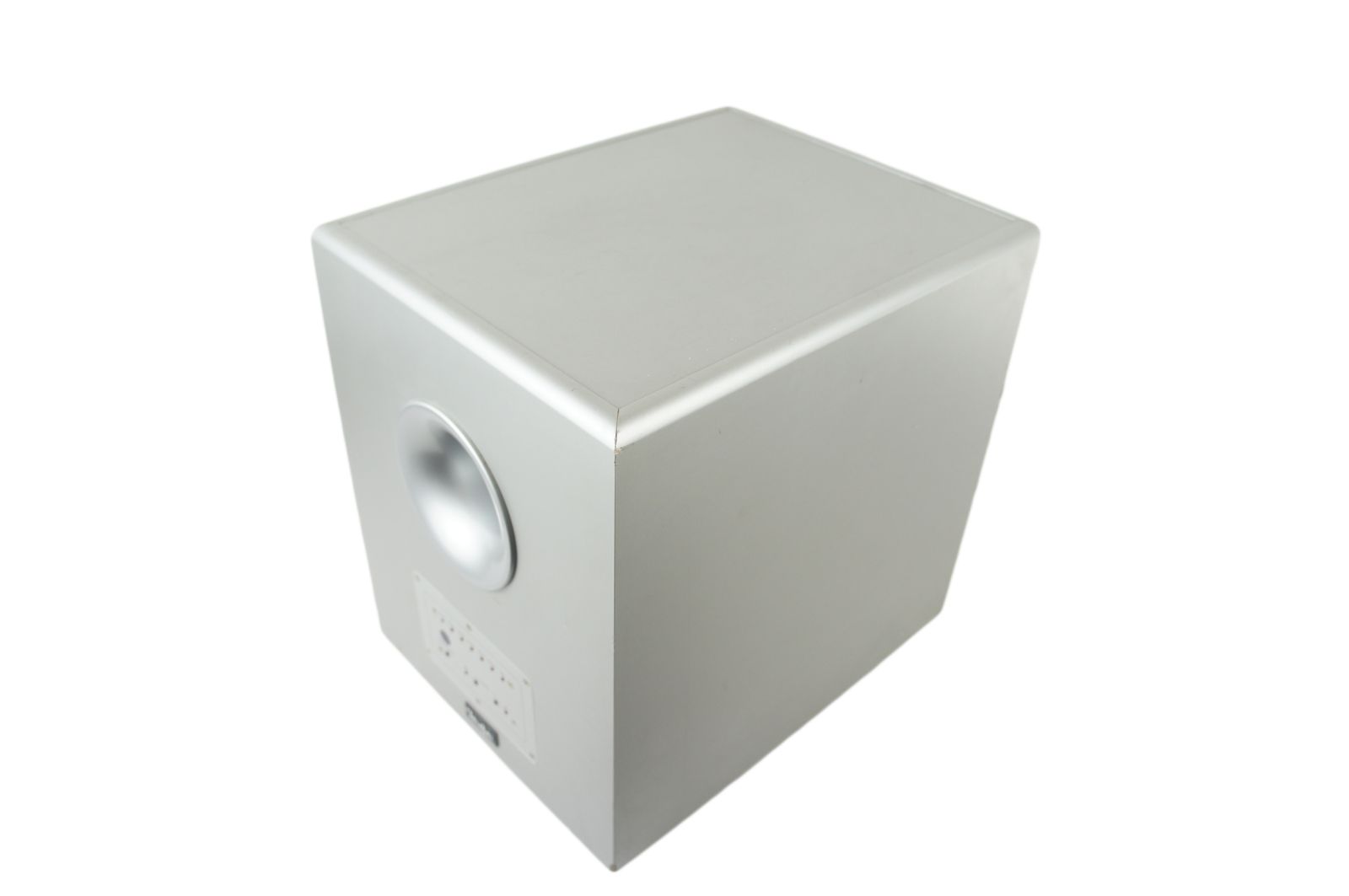 Teufel_Concept_E_Subwoofer_Aktiv_05