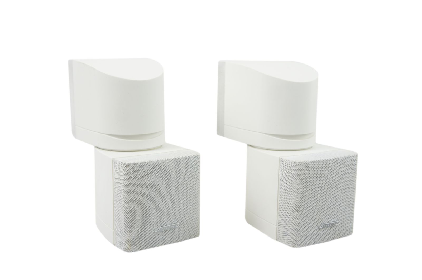2x_Bose_Acoustimass_Lifestyle_Doppelcubes_Lautsprecher_Series_III_Weiss_03