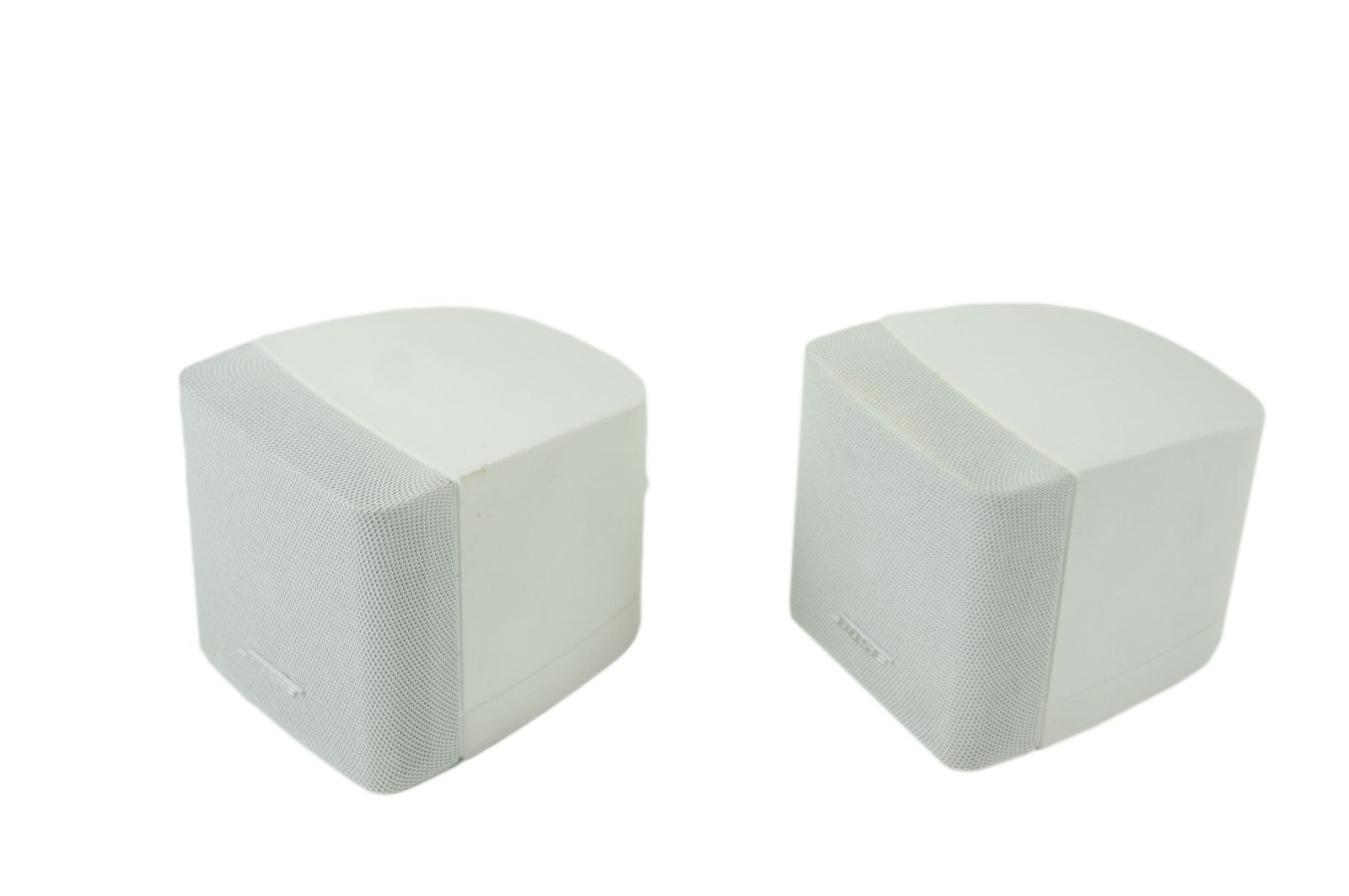 2x_Bose_Acoustimass_Lifestyle_Einzelcubes_Lautsprecher_Series_III_Weiss_04