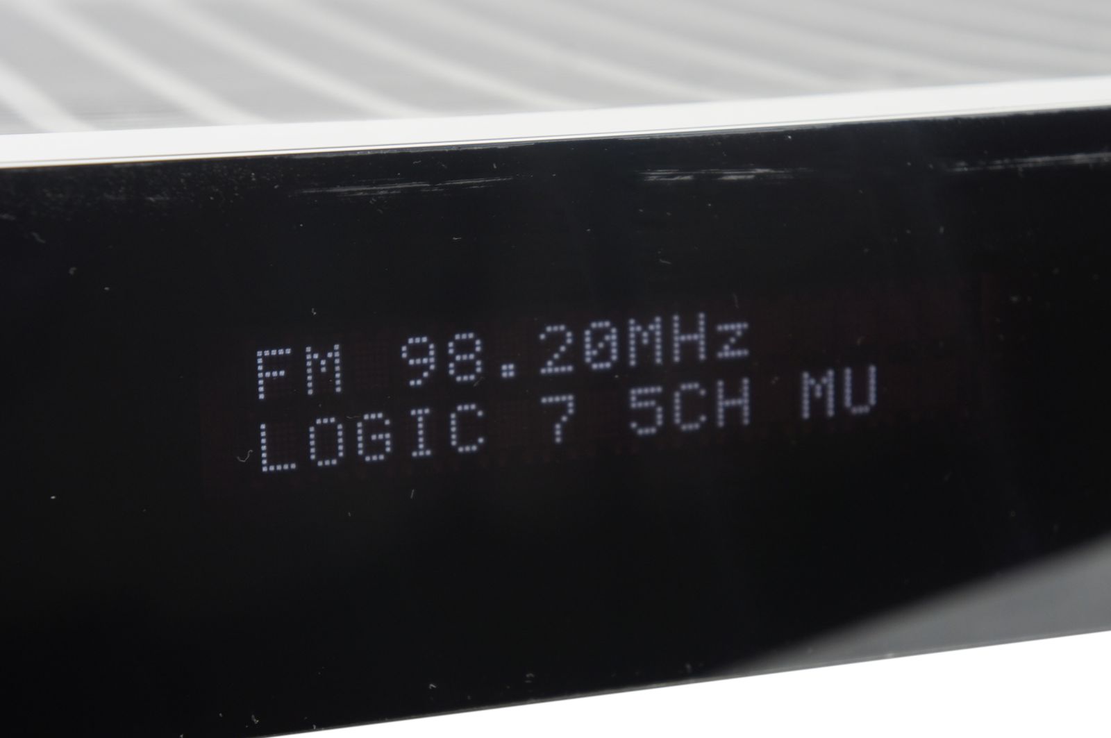 Harman_Kardon_AVR_141_5.1_Receiver_10