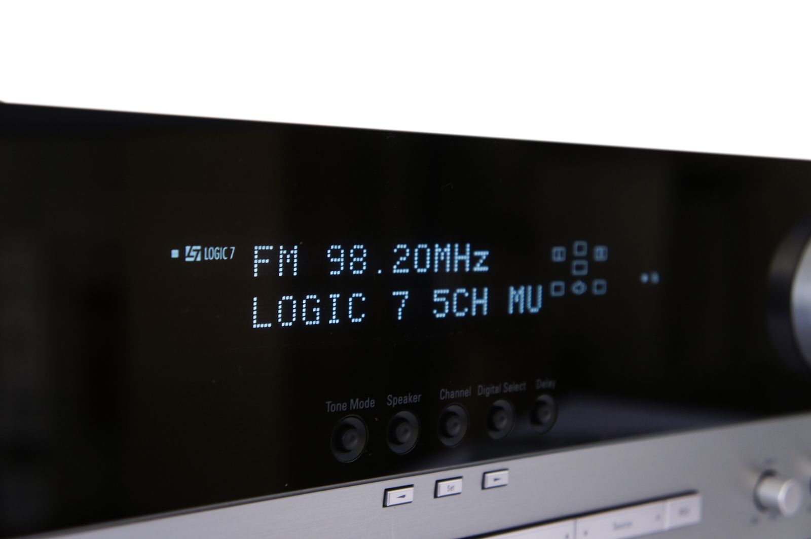 Harman_Kardon_AVR_130_5.1_AV_Receiver_10
