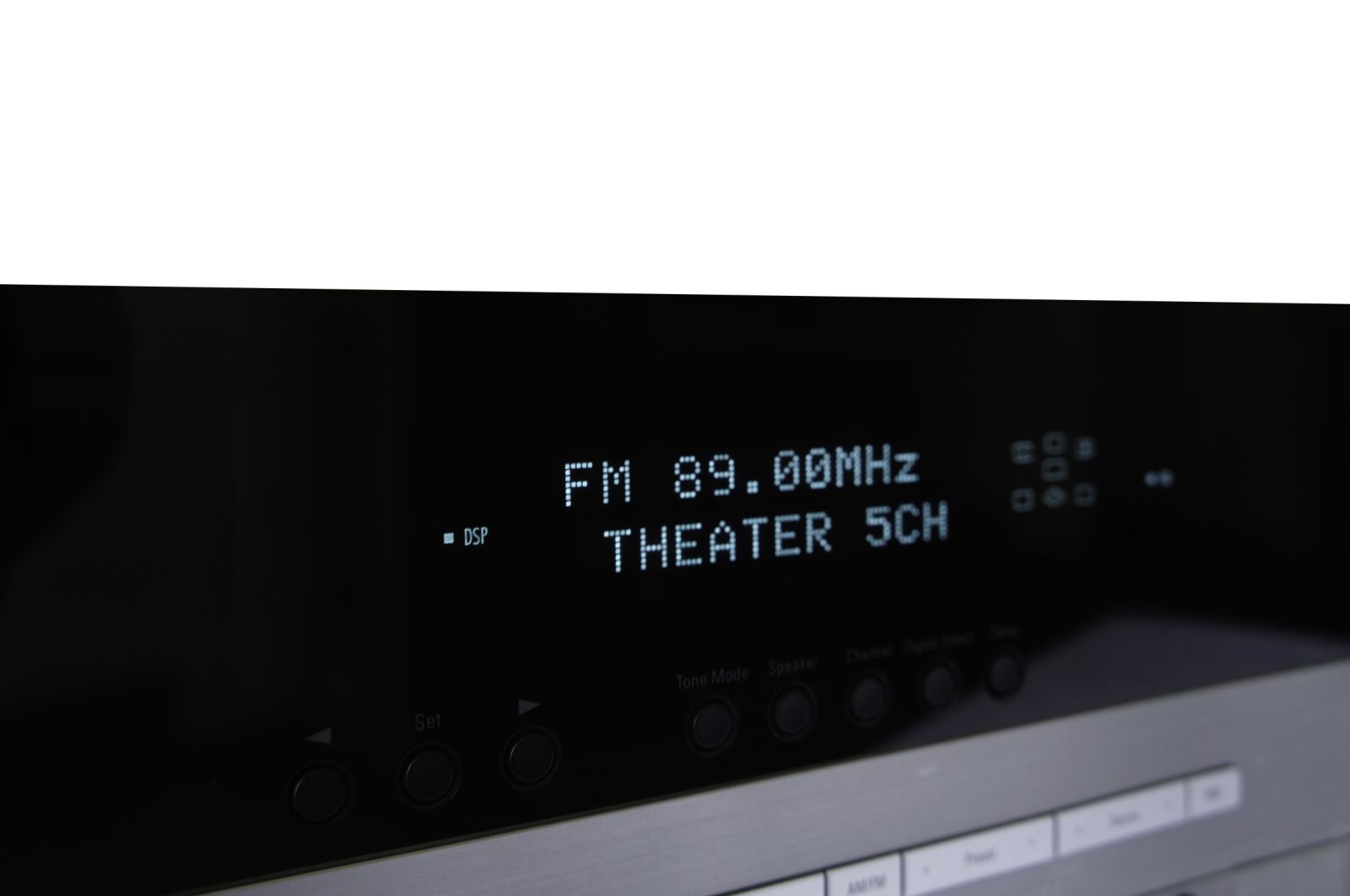 Harman_Kardon_AVR_245_7.1_AV-Receiver_09