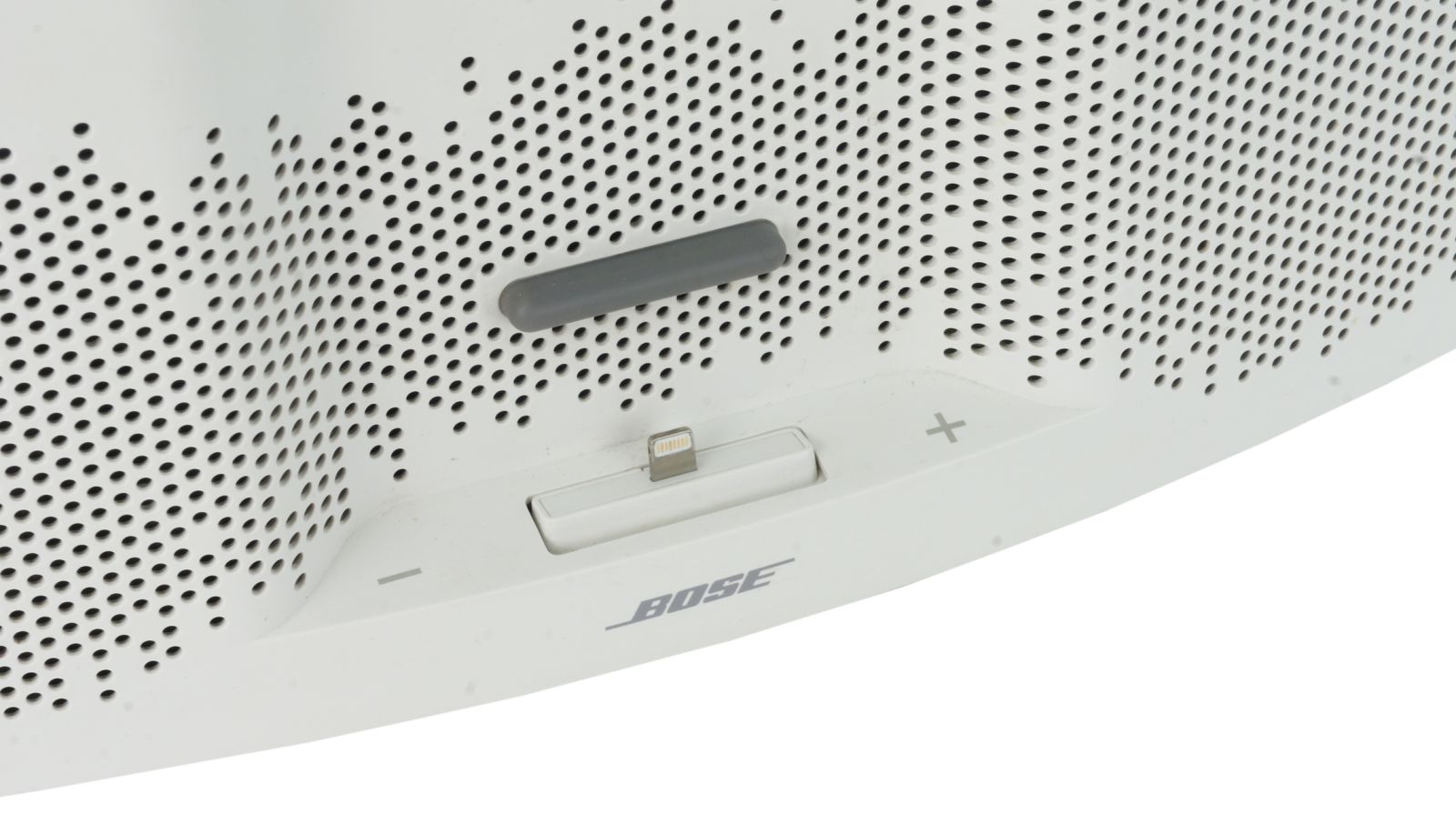 Bose_SoundDock_XT_Speaker_Weiss_02